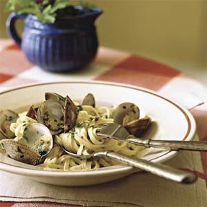 Linguine with clam sauce