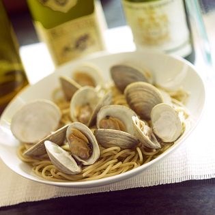Linguine with clam sauce