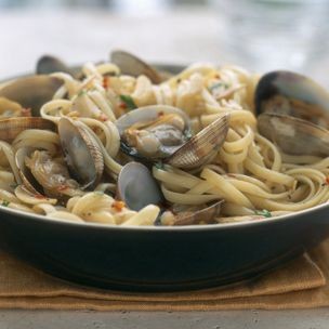Linguine with clams