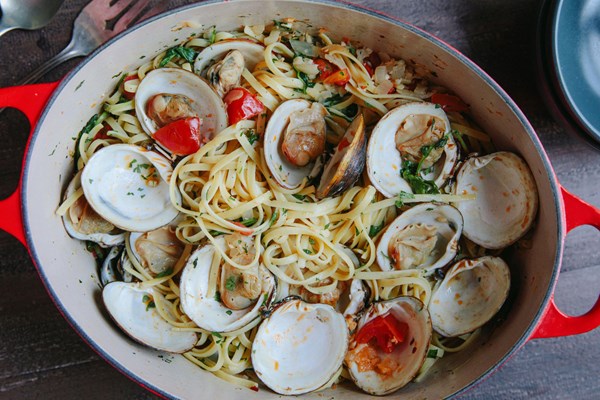 Linguine with clams