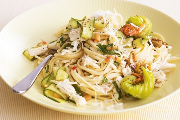 Linguine with crab & zucchini flowers