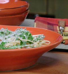 Linguine with goat cheese and arugula