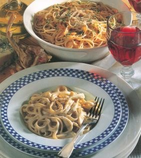Linguine with Gorgonzola sauce
