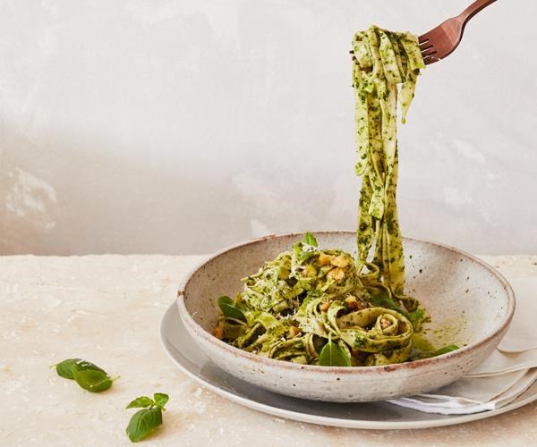 Linguine with green sauce