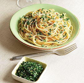Linguine with hot chile, caramelized onion and gremolata