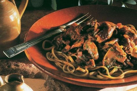 Linguine with hot lamb ragù (Maccheroni alla chitarra)