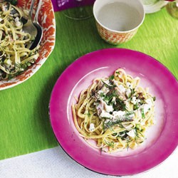 Linguine with panfried mackerel, celery, capers and raisins