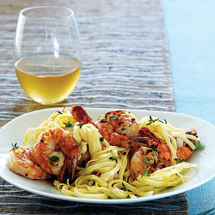 Linguine with peppery shrimp