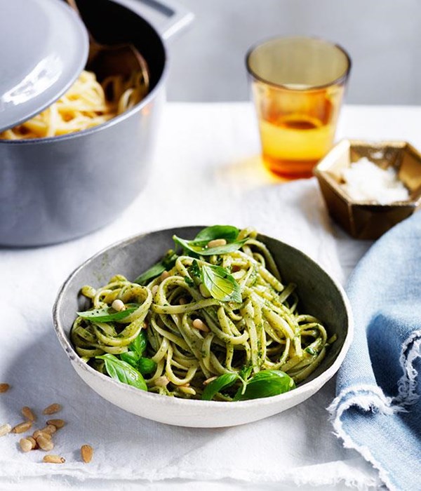 Linguine with pesto