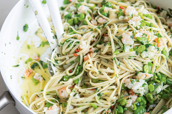 Linguine with prawns and broad beans