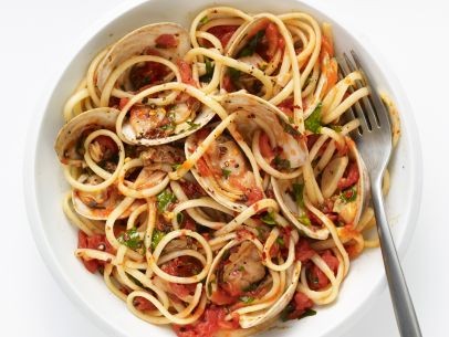 Linguine with red clam sauce