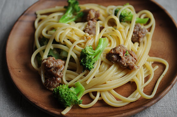 Linguine with sausage and broccoli