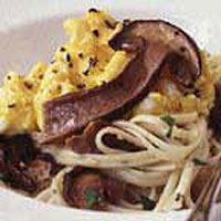Linguine with scrambled egg, parsley and dried porcini