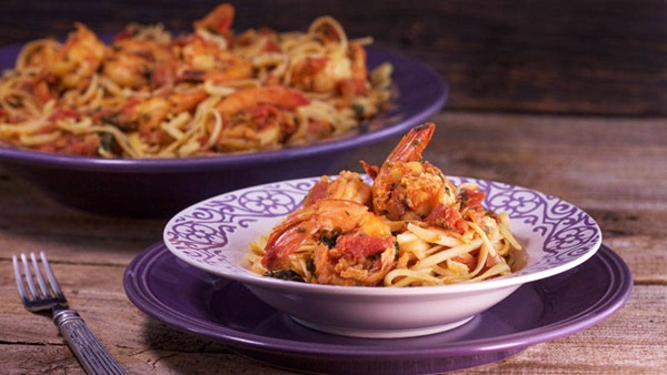 Linguine with shrimp fra diavolo