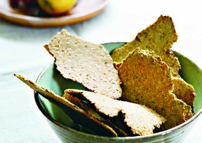 Linseed and rosemary crackers