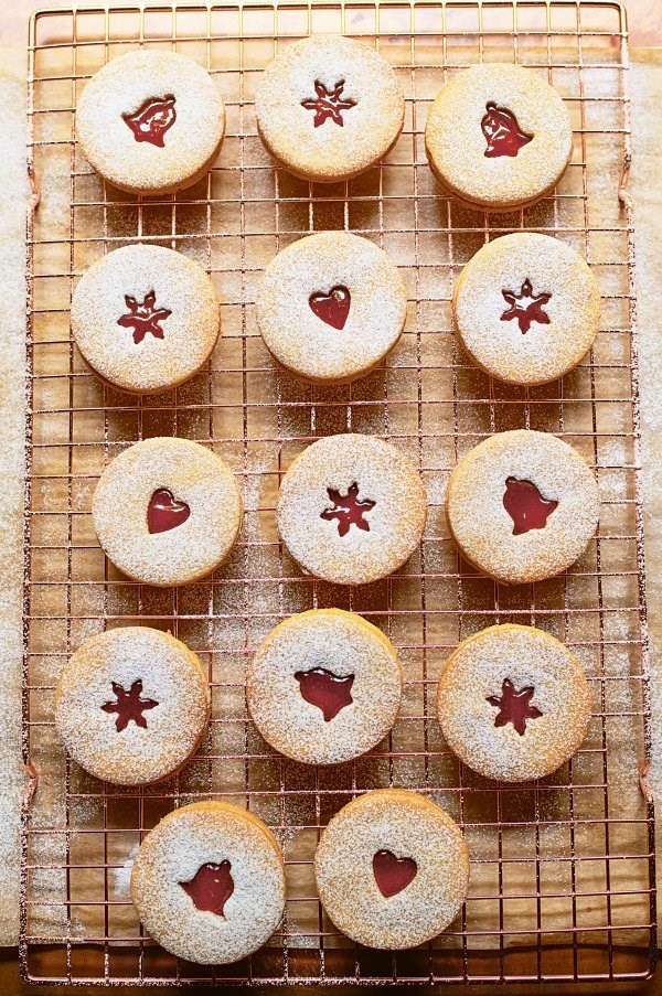 Linzer cookies