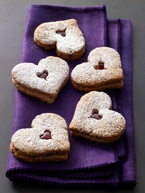Linzer heart cookies