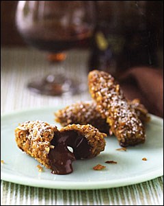 Liquid chocolate croquettes (Croquettas de chocolate liquado)