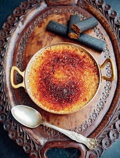 Liquorice crème brûlée (Crème brûlée réglisse)
