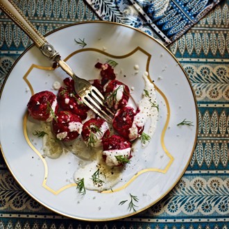 Little beetroot dumplings with sour-cream sauce and horseradish