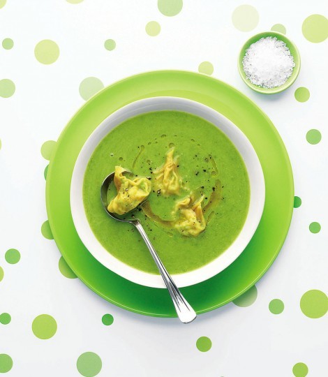 Little crab dumplings in a pea broth