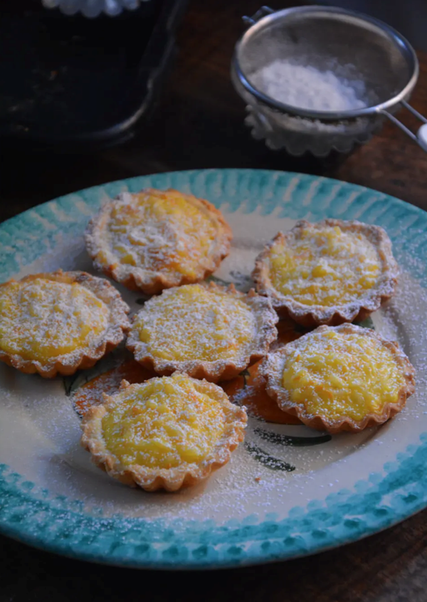 Little rice pudding tarts (Budini di riso Fiorentini)