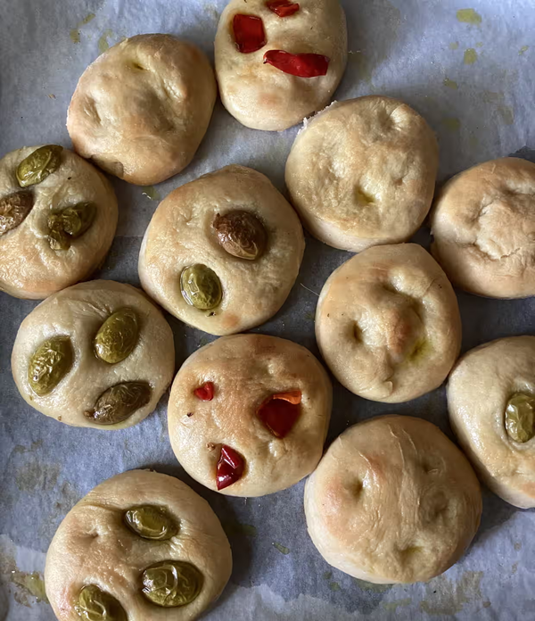 Little soft focacce (focaccine soffici)