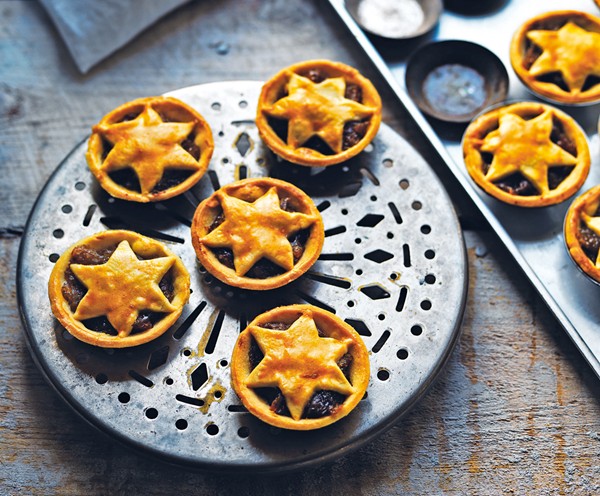 Little spiced apple pies