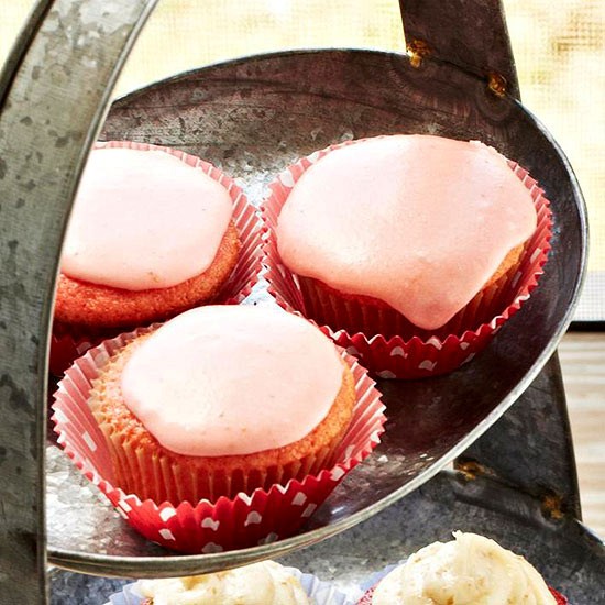Lizzie's strawberry cupcakes