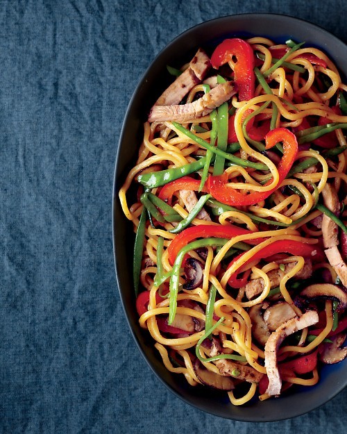 Lo mein with pork