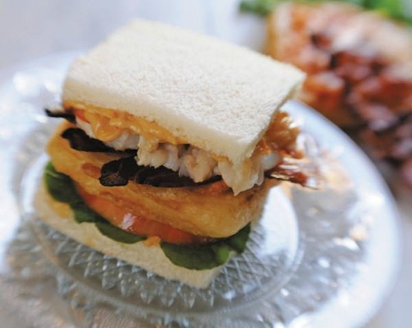 Lobster club sandwich