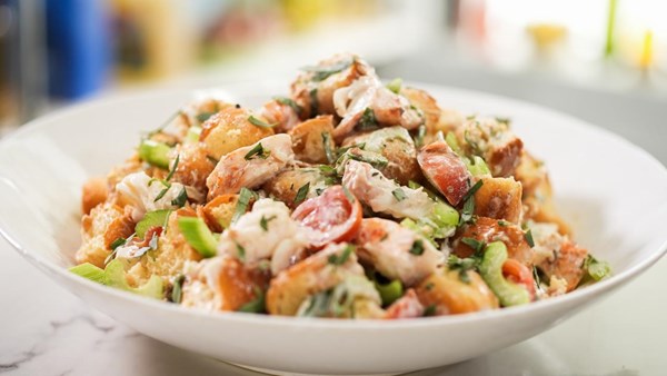 Lobster roll panzanella 