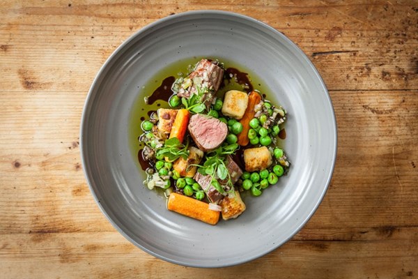  Loin of lamb with gnocchi and peas
