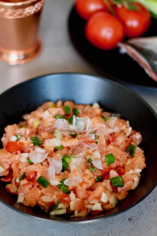 Lomi-lomi salmon