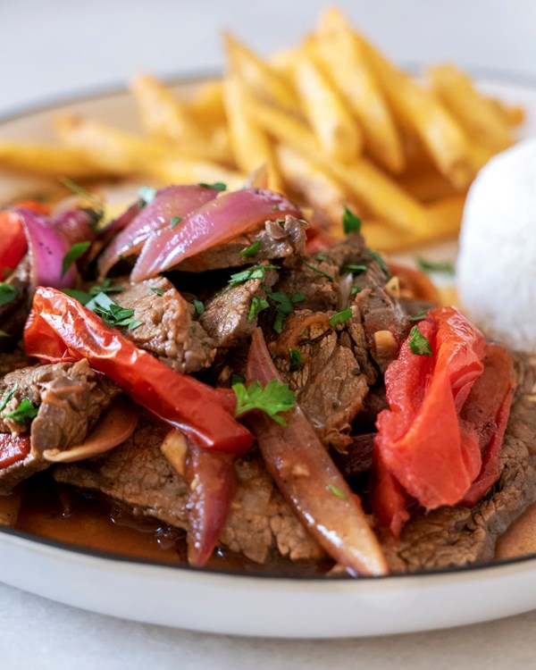 Lomo saltado