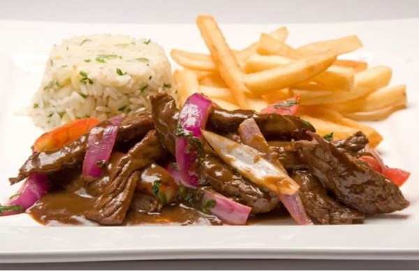 Lomo saltado