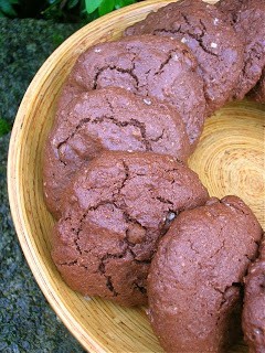 Lorraine Pascale's choc chip cookies