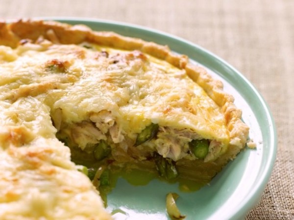 Lorraine Wallace's quick chicken and vegetable quiche (Cook the Book)
