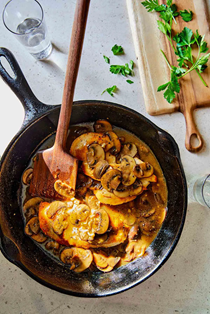 Low-carb chicken Marsala