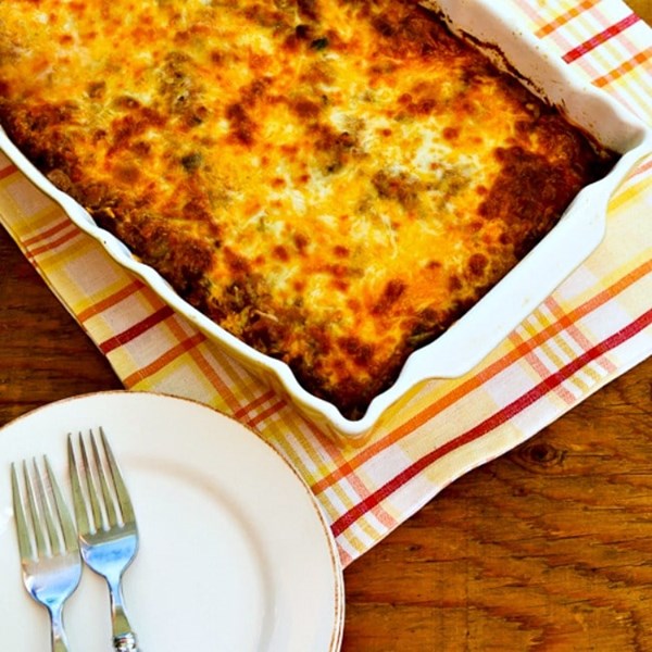 Low-carb enchilada casserole with ground turkey and chiles 