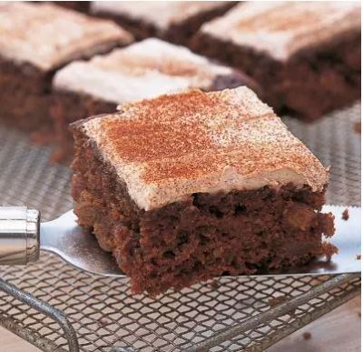 Low-fat moist carrot cake