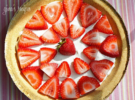 Low fat strawberry no-bake cheesecake