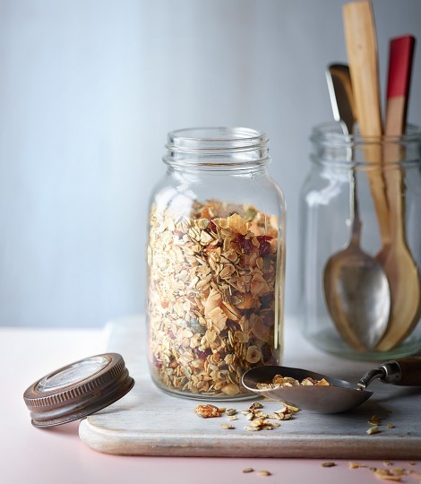 Lower-sugar coconut granola