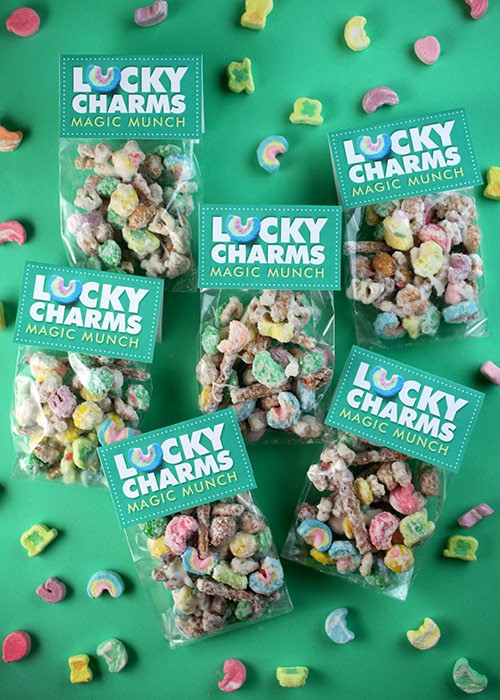 Lucky Charms magic munch