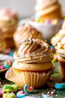 Lucky’s golden ticket cupcakes