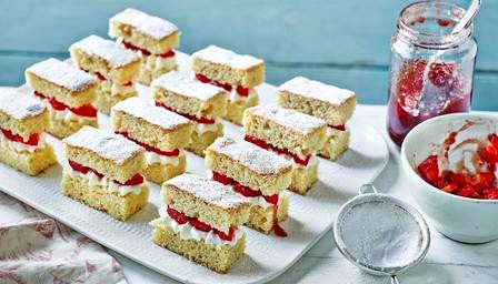 Lucy's strawberry slices