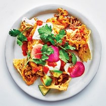 Lunch nachos with spiced cauliflower