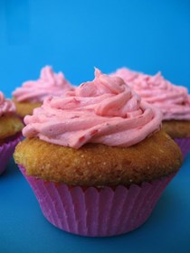 Lychee & rosewater cupcakes (Ispahan cupcakes)