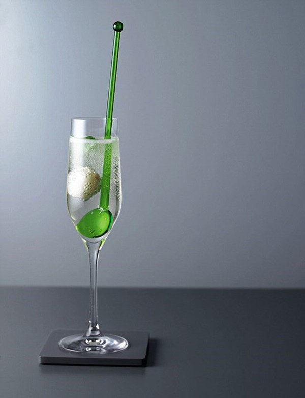 Lychee, basil and mint Bellini