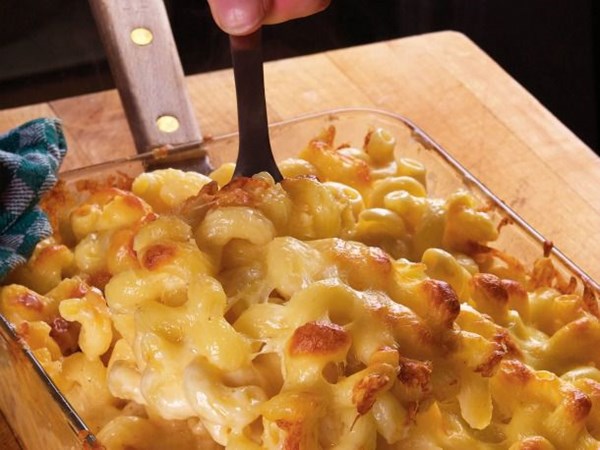 Mac and cheese with soubise 